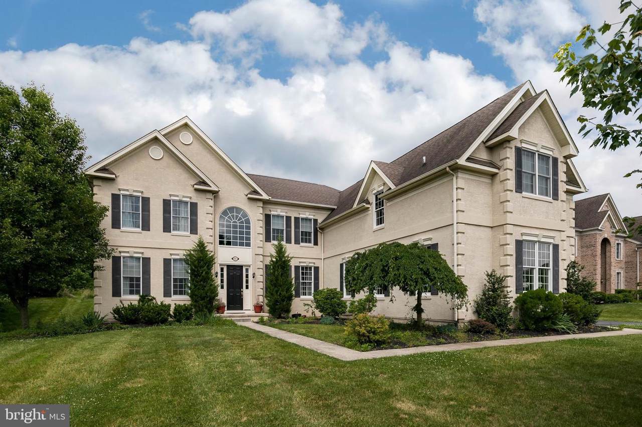 83 Goldfinch Circle - Photo 1