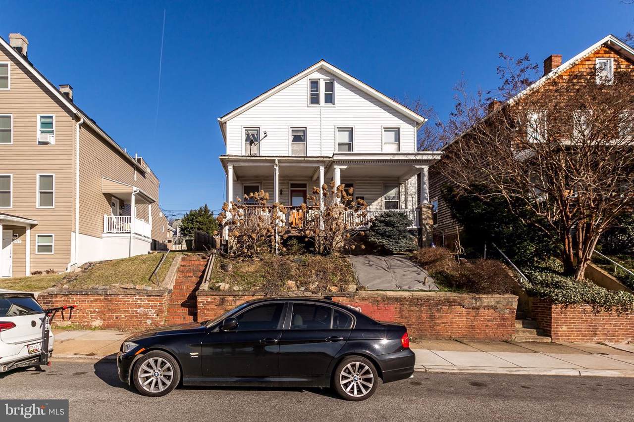 3725 Falls Road - Photo 1