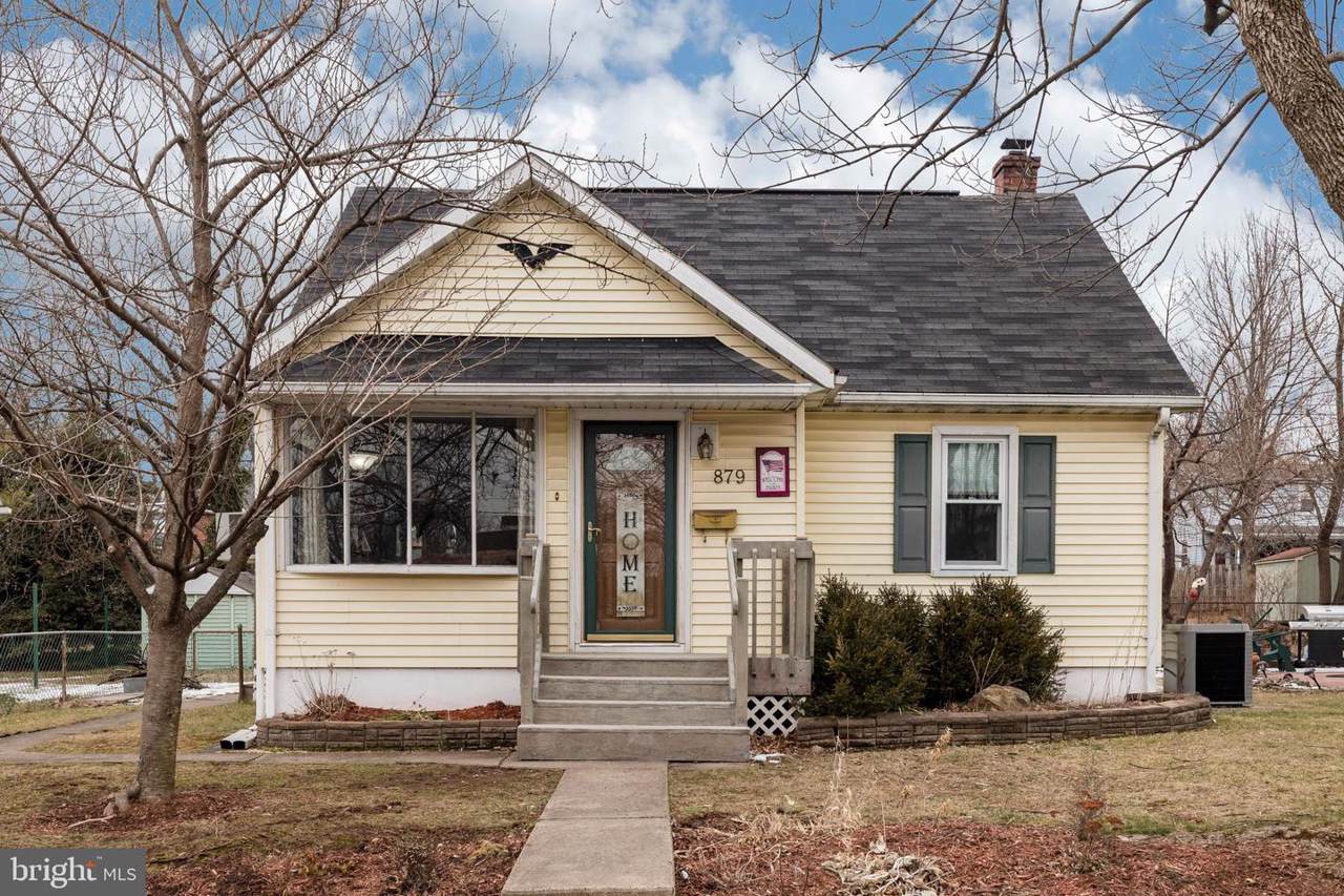 879 Hale Street - Photo 1