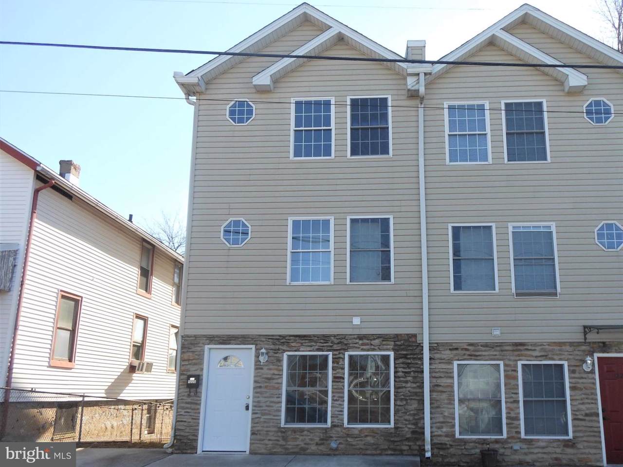 1225 Dellwood Avenue - Photo 1