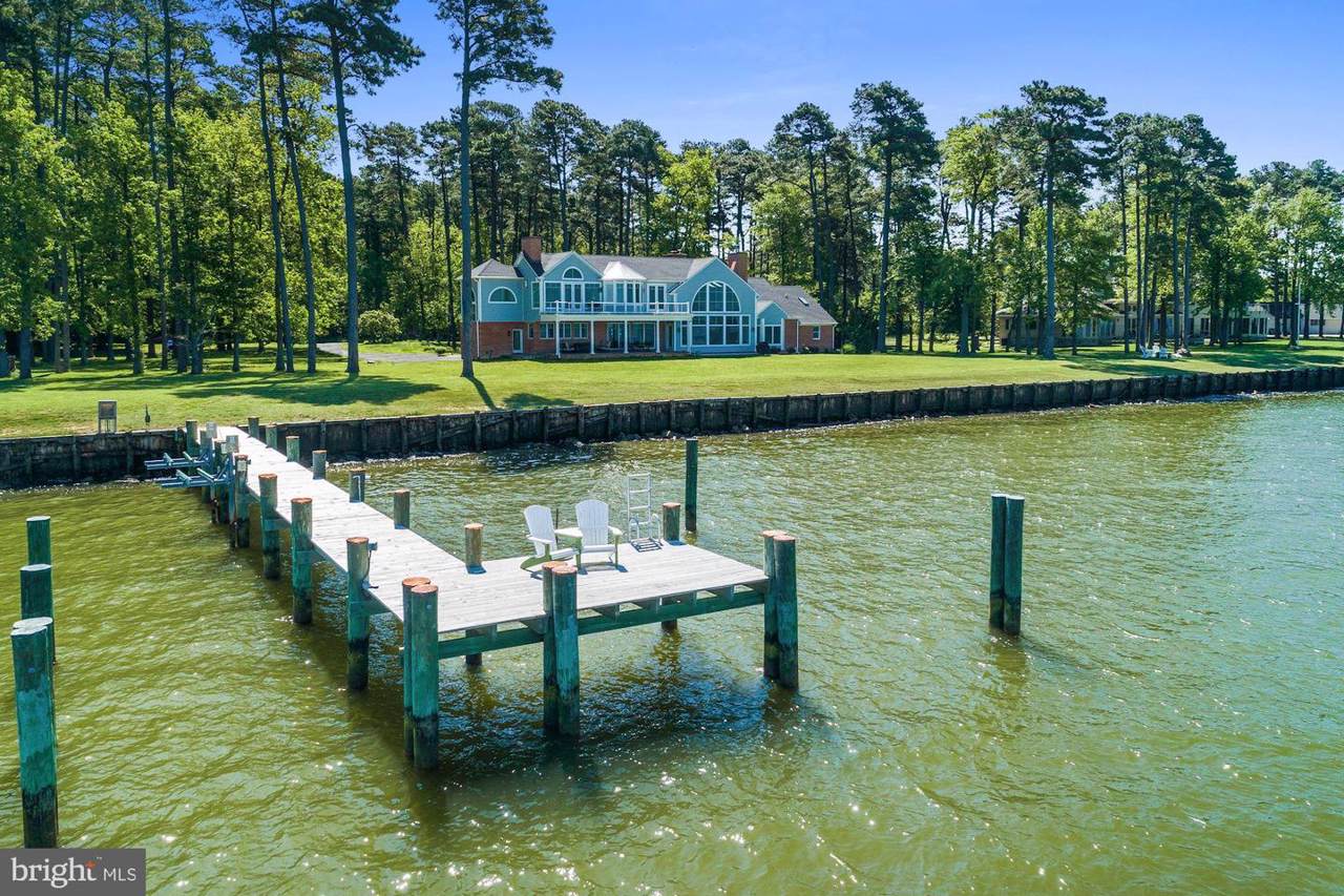 205 Lighthouse View Drive - Photo 1
