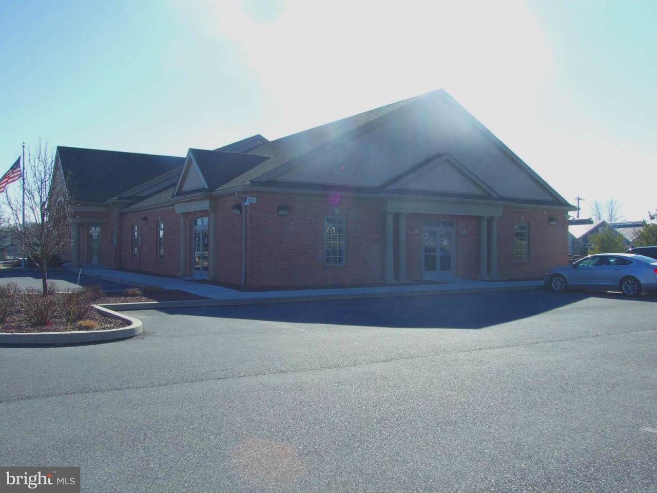 900 Cypress Street - Photo 1
