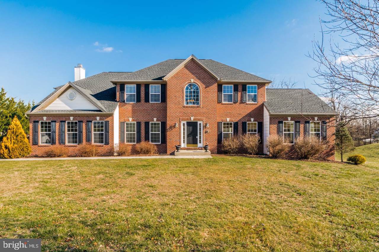 239 Symington - Photo 1