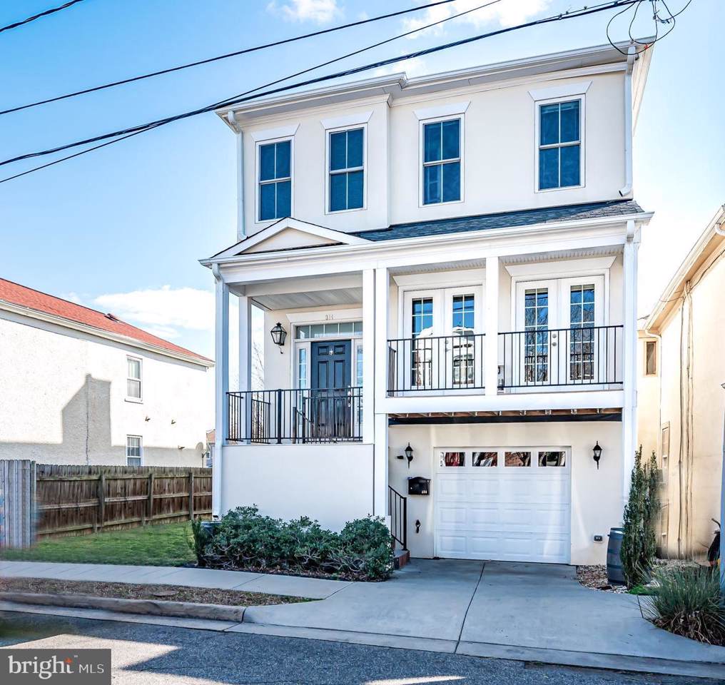 314 Wolfe Street - Photo 1