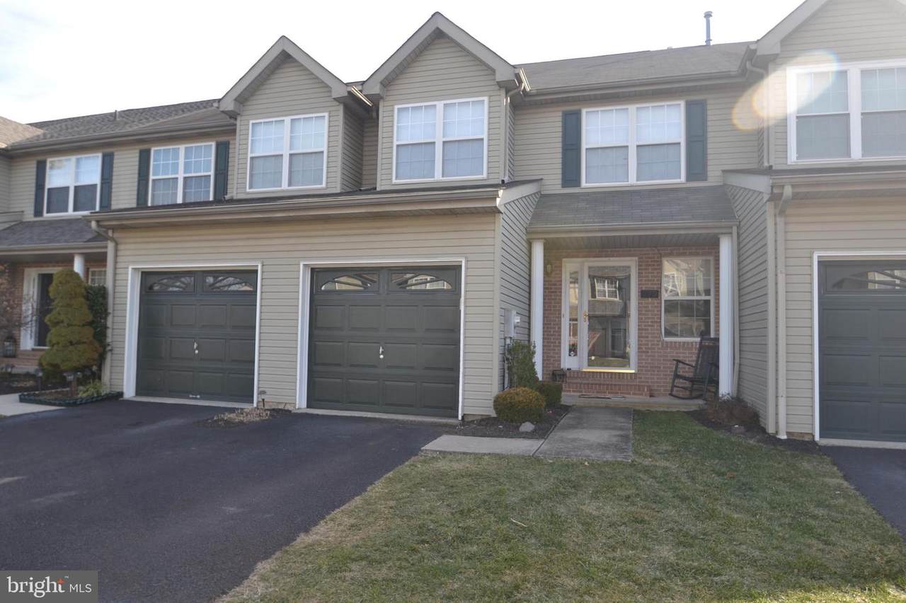 179 Harvard Drive - Photo 1
