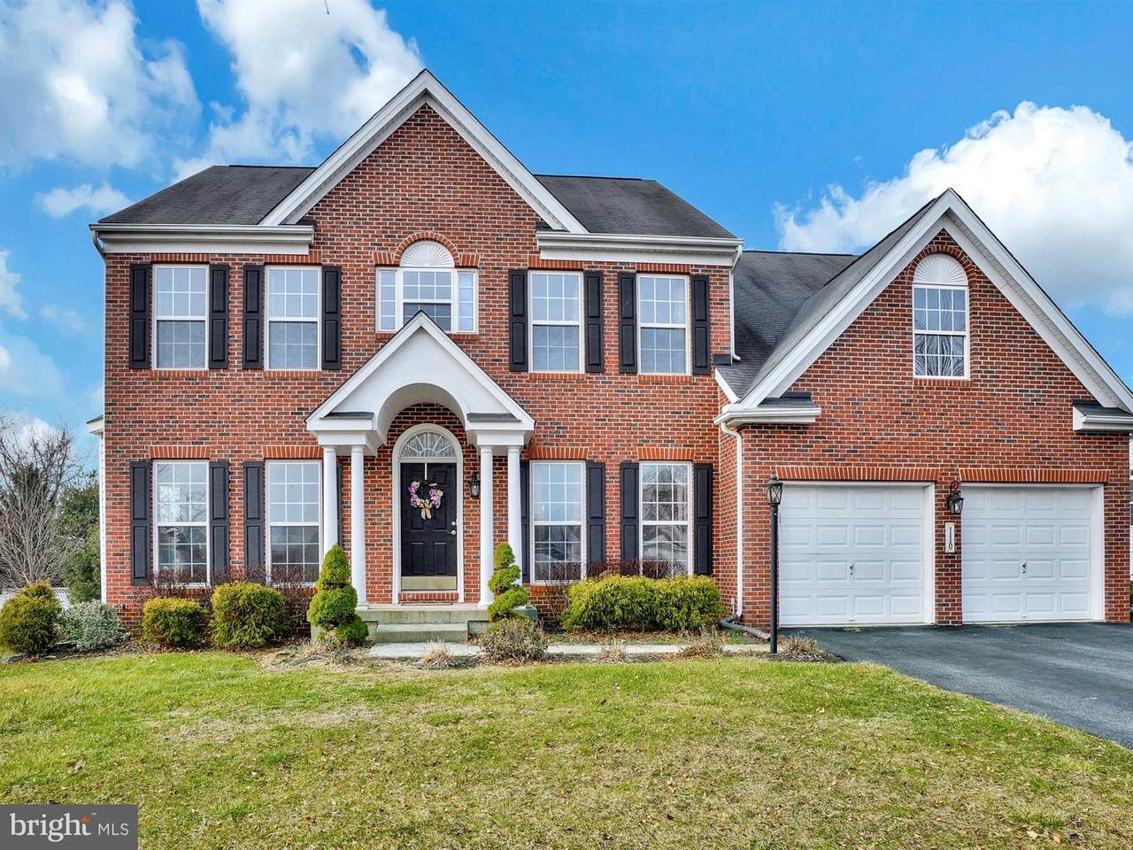 110 Stonebridge Drive - Photo 1