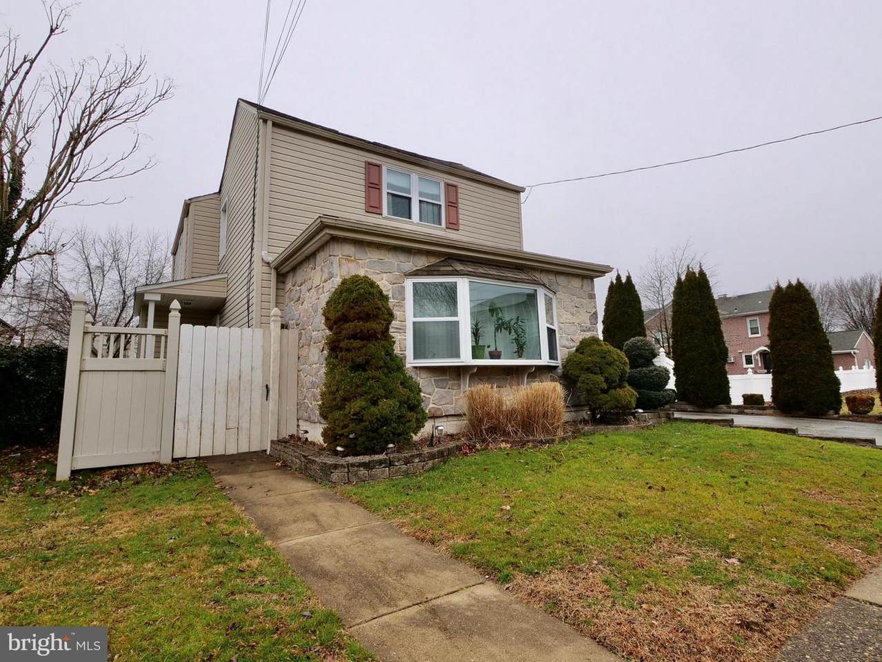 215 Milmont Avenue - Photo 1