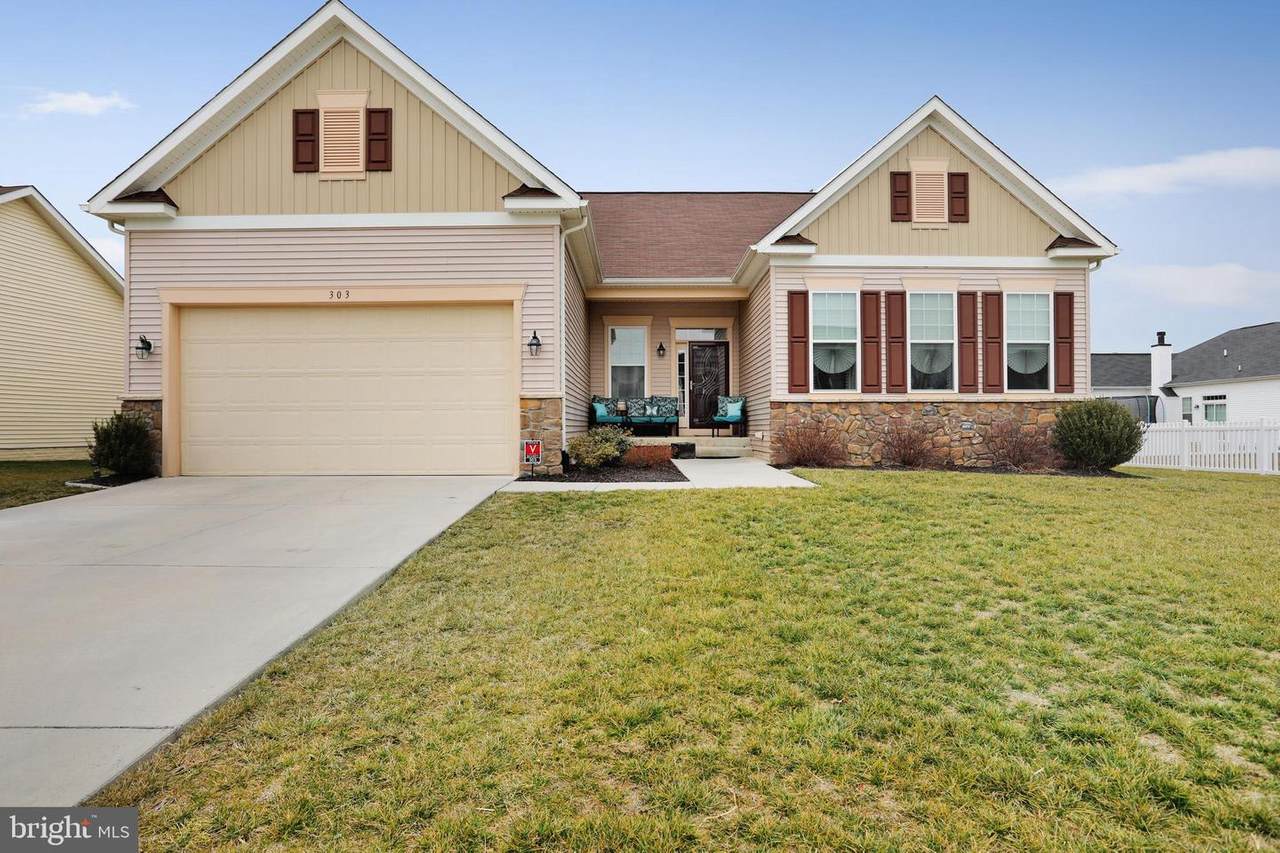 303 Aldershot Drive - Photo 1