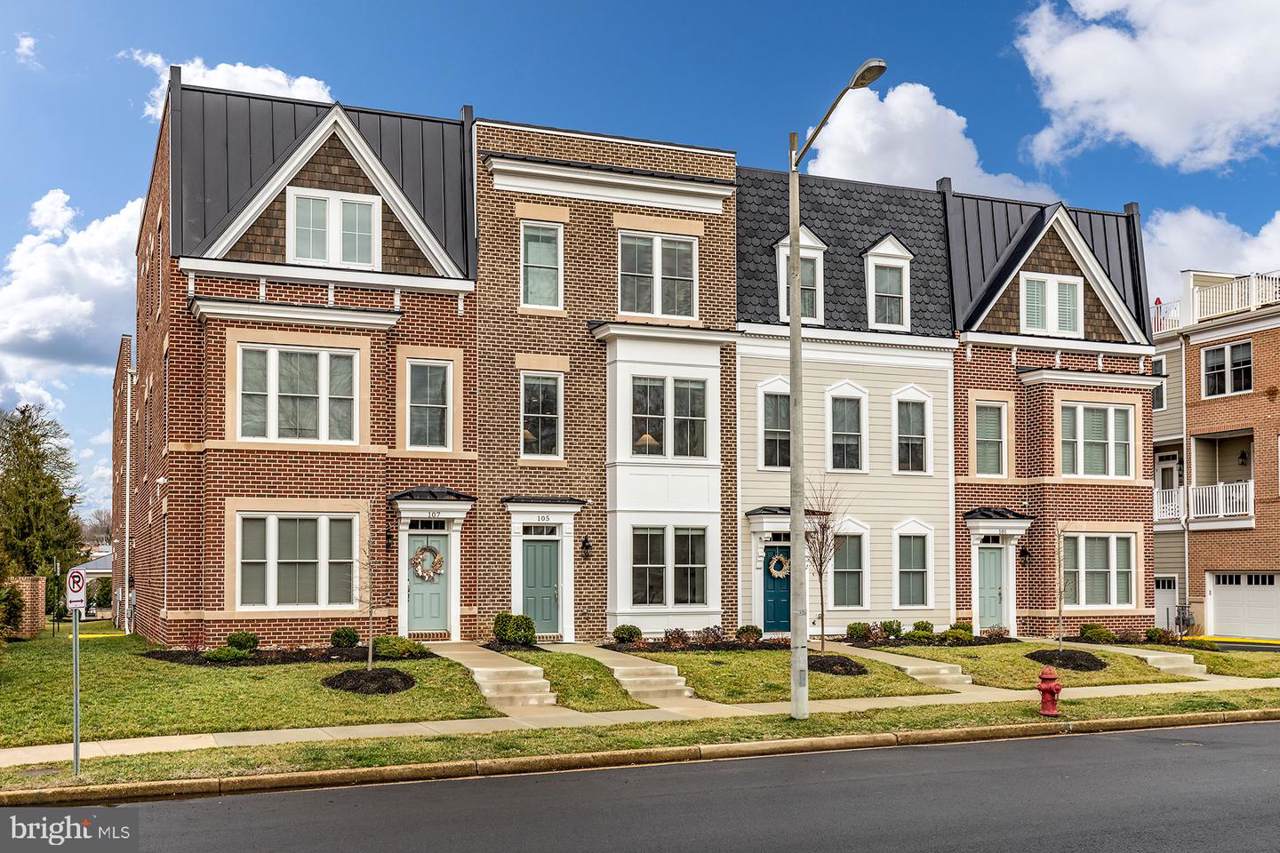 105 Locust Street - Photo 1
