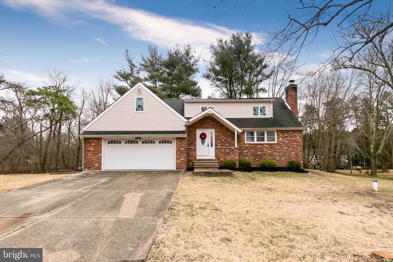 302 Elm Terrace - Photo 1
