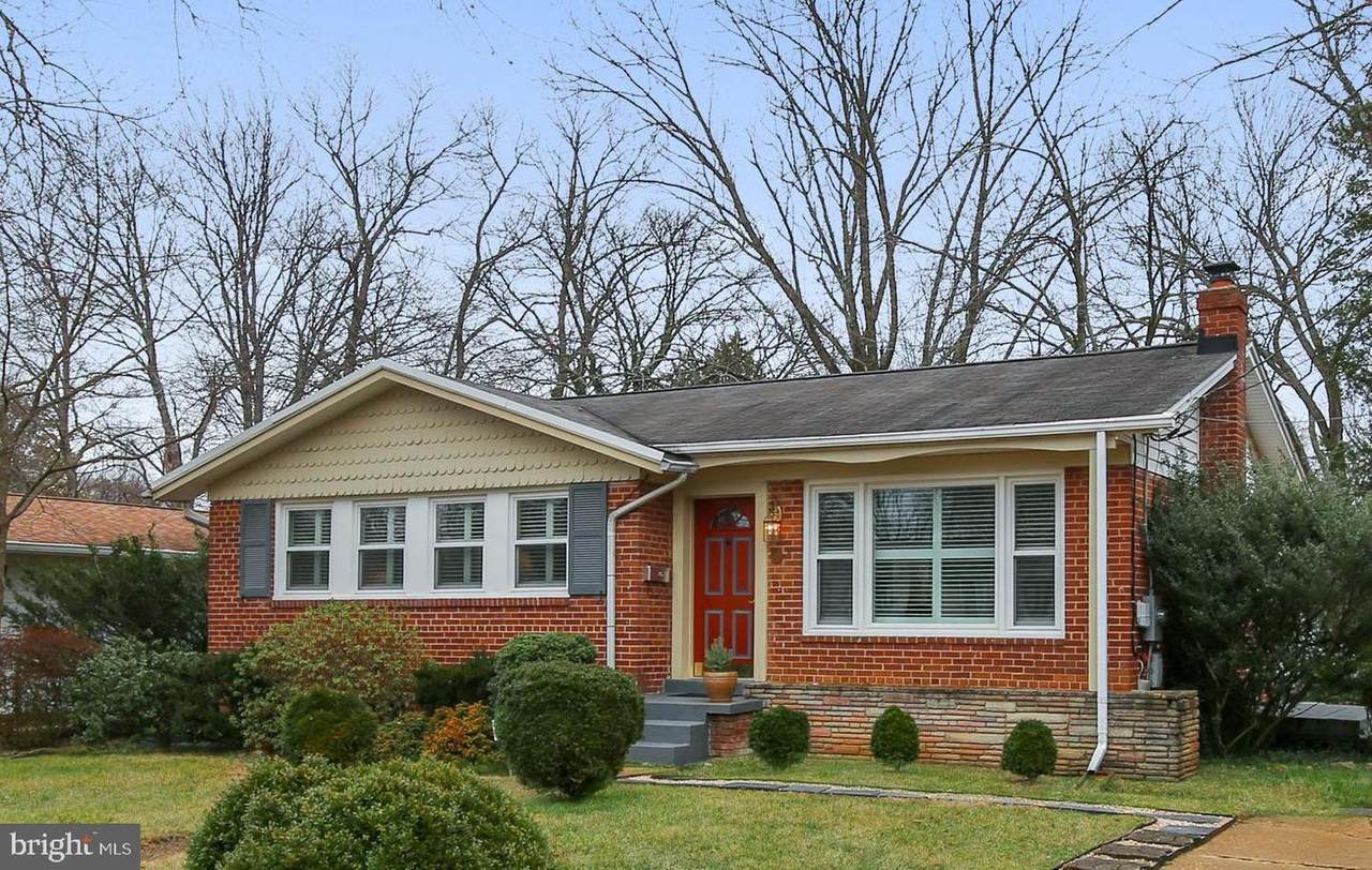 404 Orleans Circle - Photo 1
