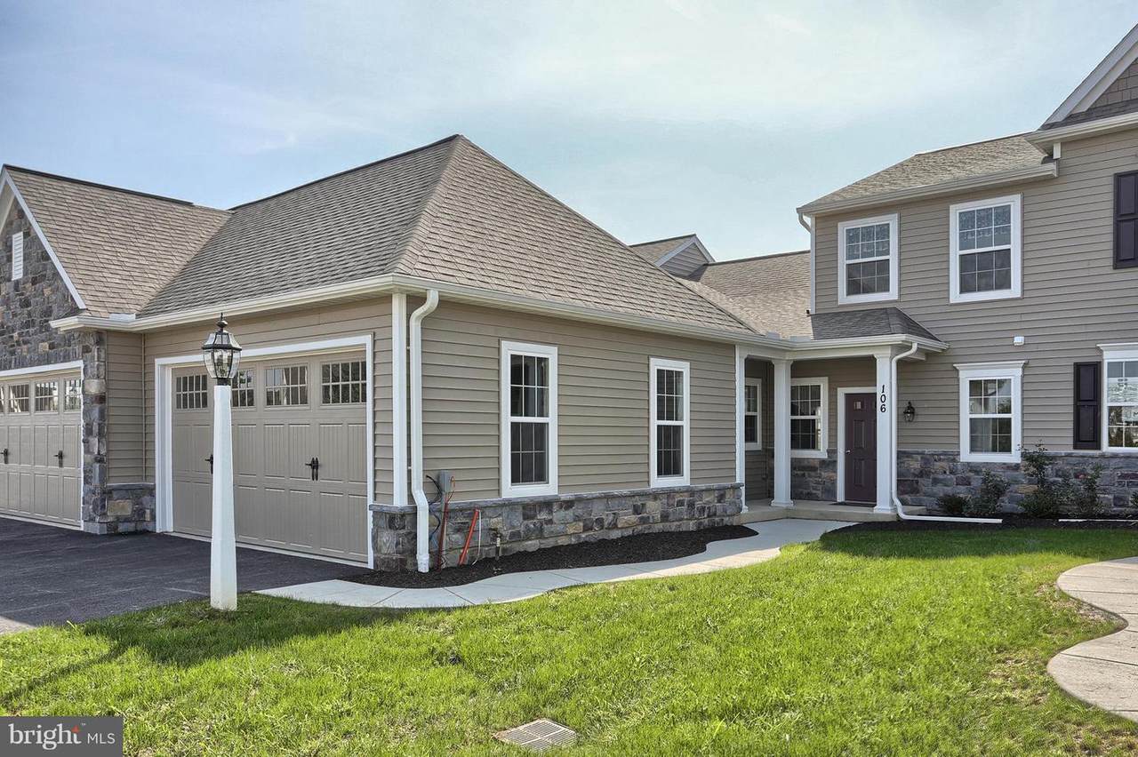 109 South Village Circle - Photo 1
