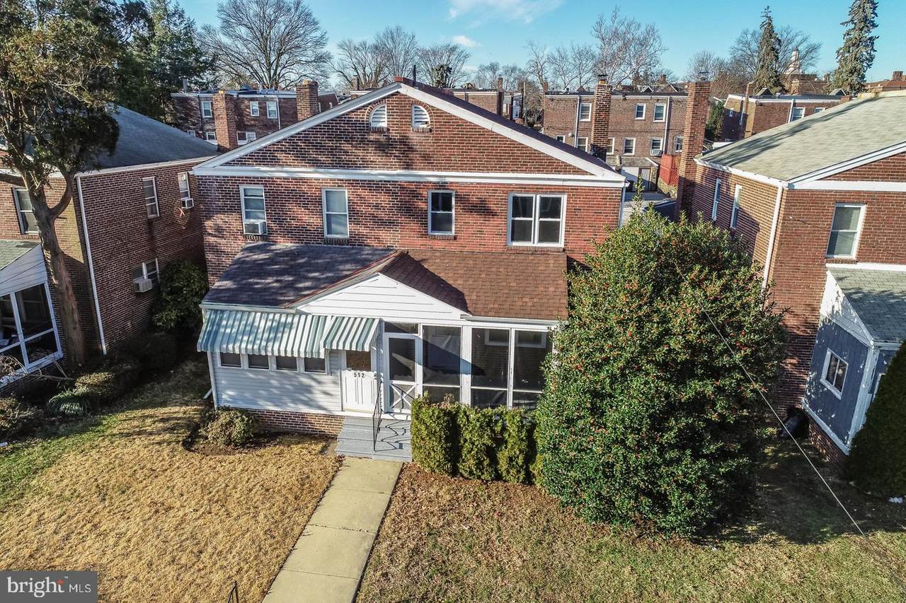 514 38TH Street - Photo 1