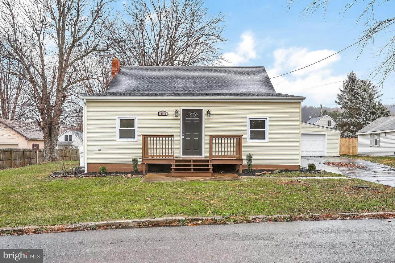 12189 Snyder Avenue - Photo 1