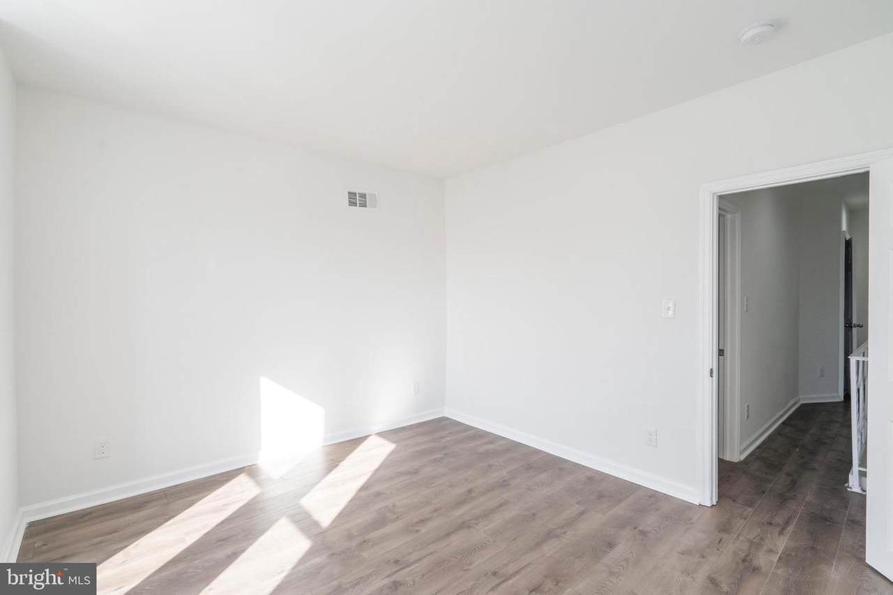935 Schiller Street - Photo 1