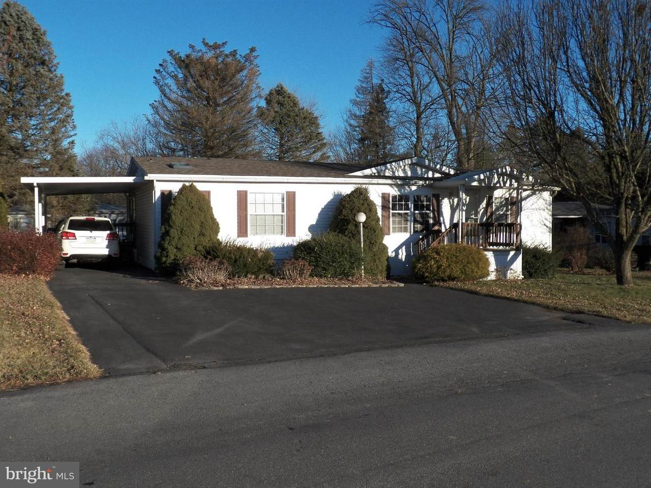 9122 Primrose Circle - Photo 1