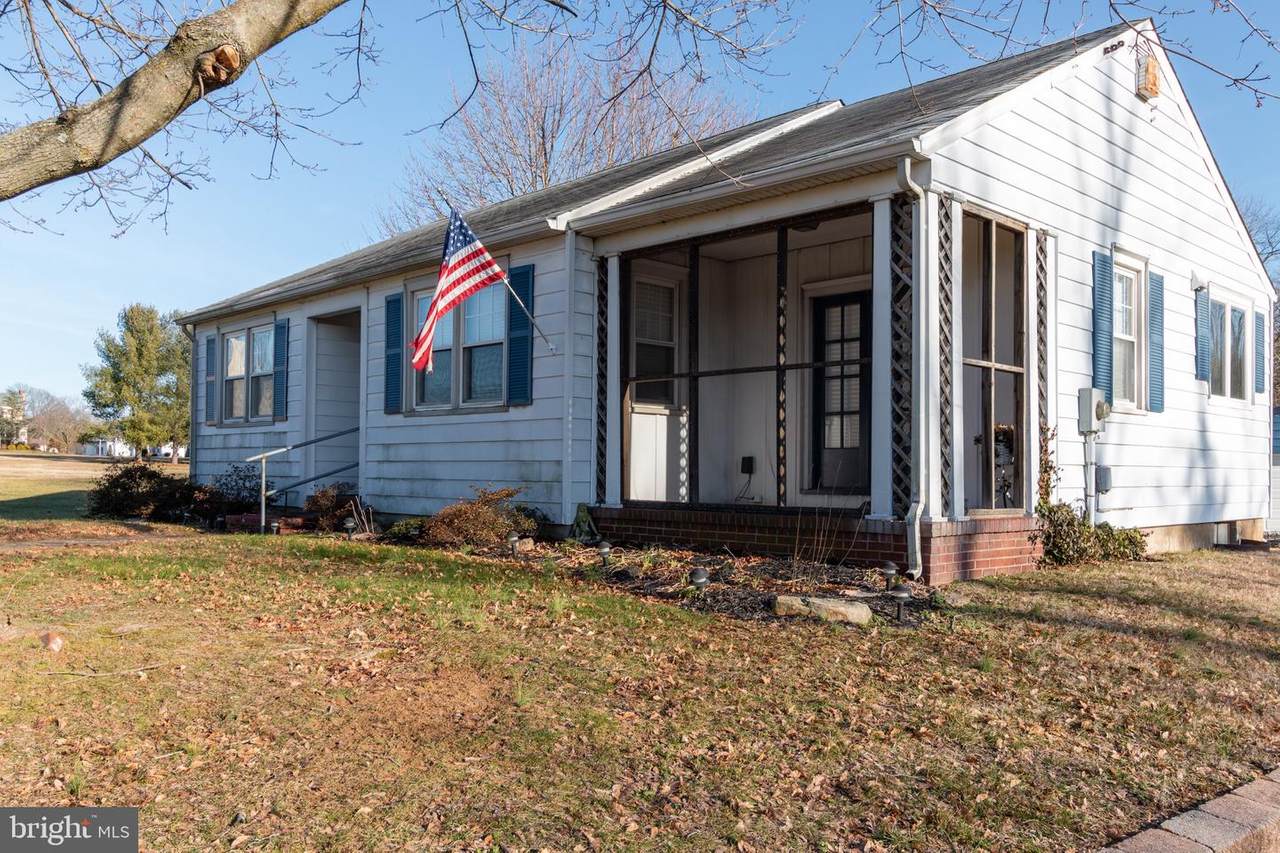 564 Kings Highway - Photo 1