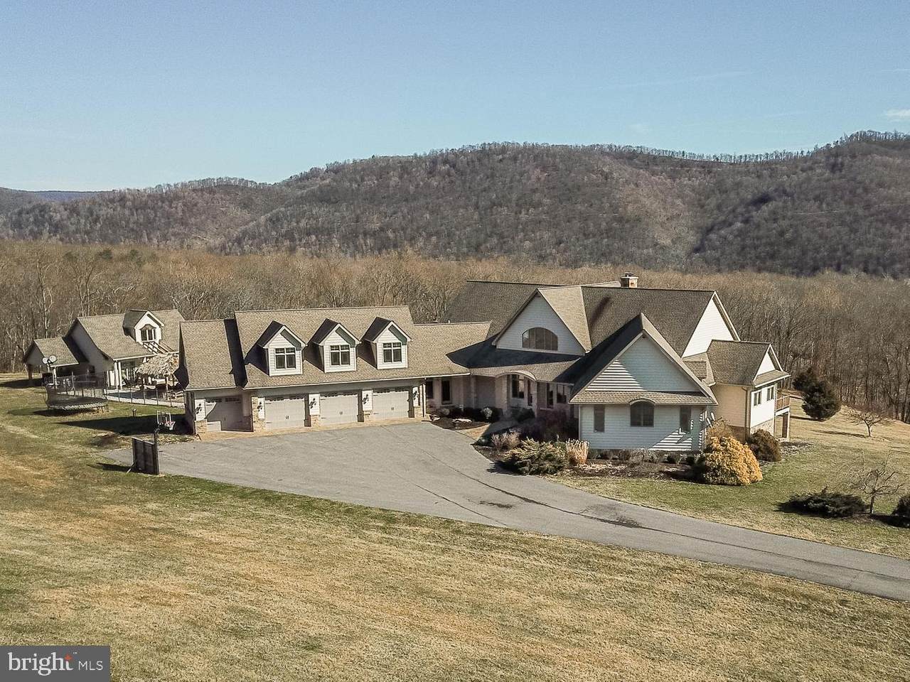 92 Hillcrest Drive - Photo 1