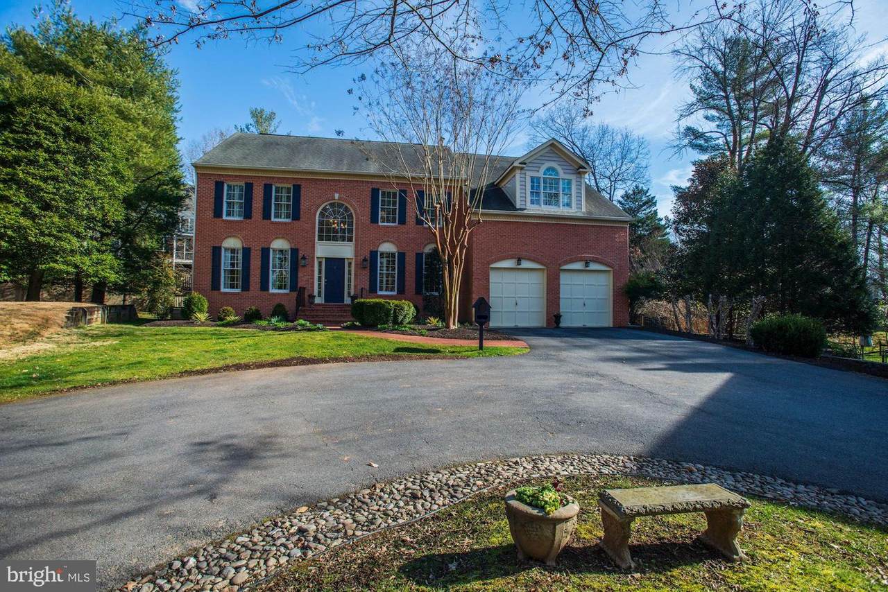 10555 Macarthur Boulevard - Photo 1
