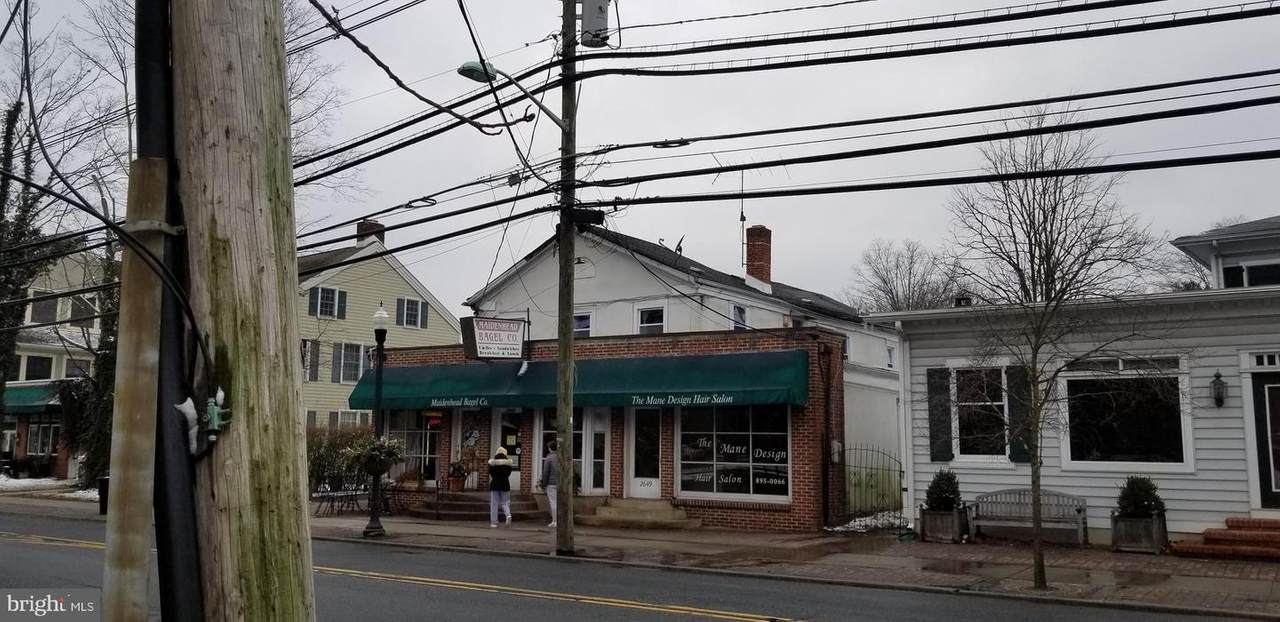 2647 Main Street - Photo 1