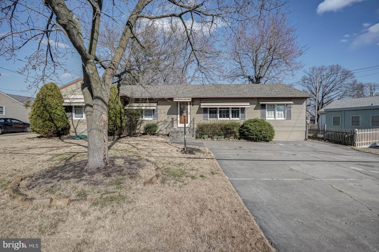 1 Warwick Road - Photo 1