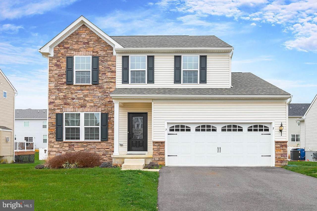 7 Bayberry Way - Photo 1