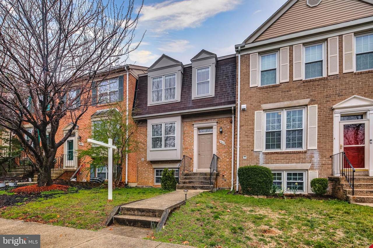 14635 Cambridge Circle - Photo 1