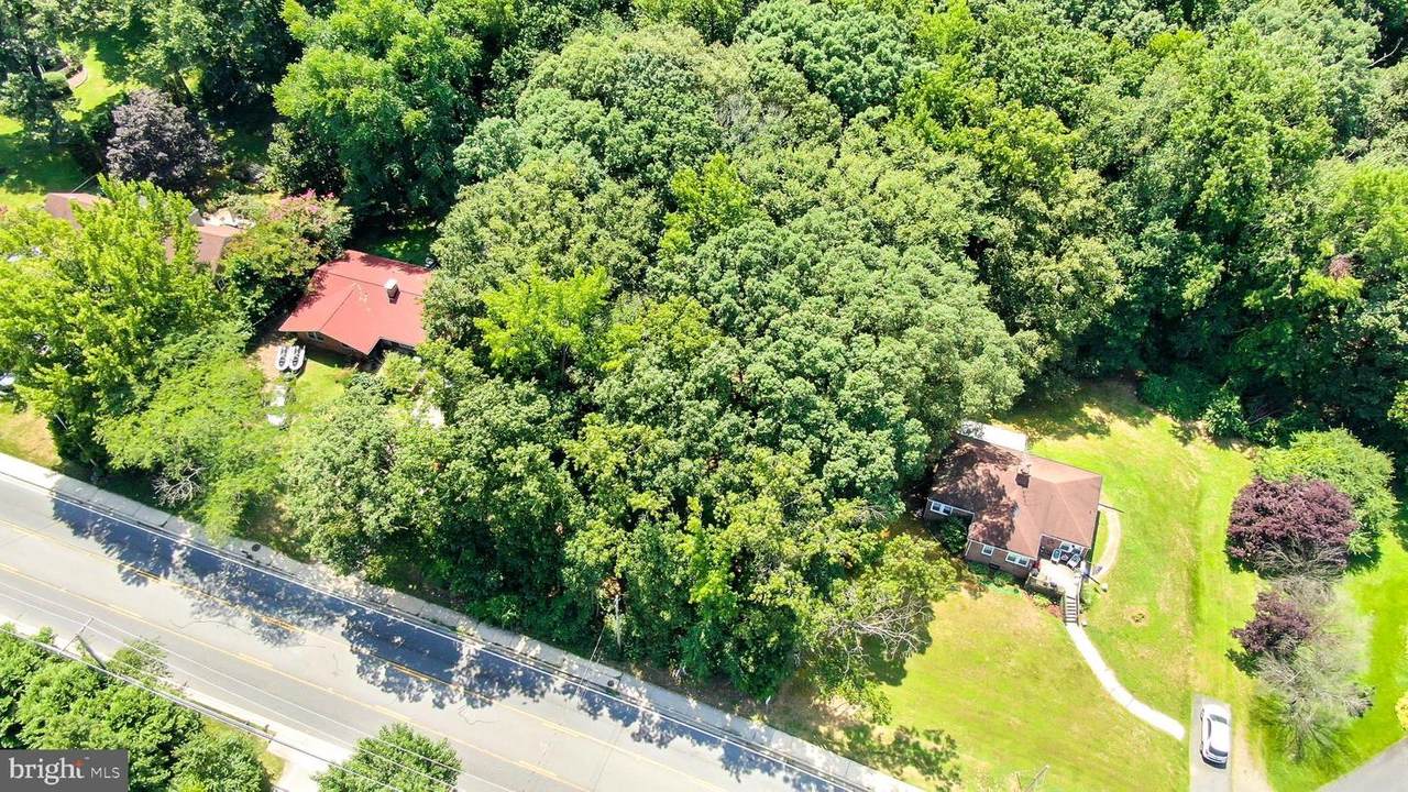 2112 Lesander Court - Photo 1