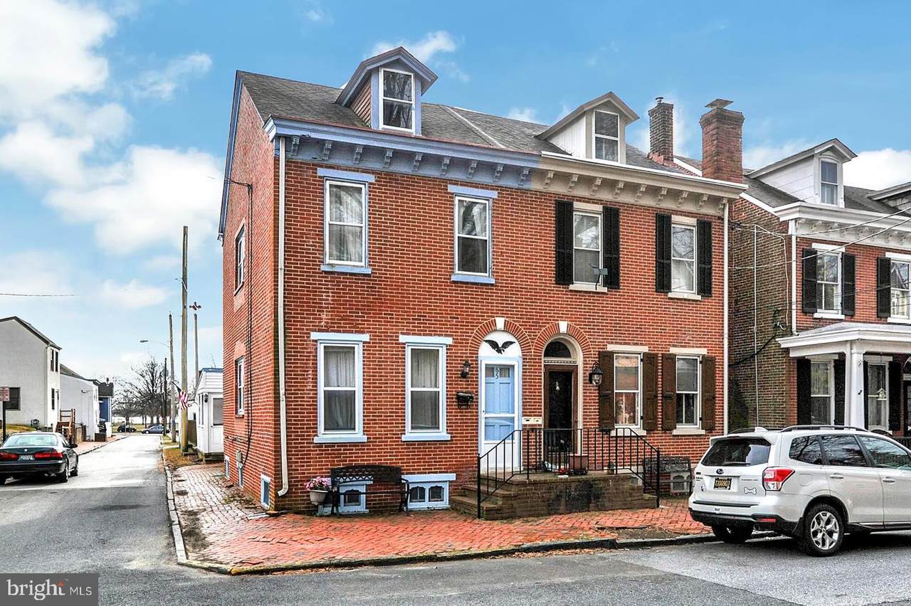 65 5TH Street - Photo 1