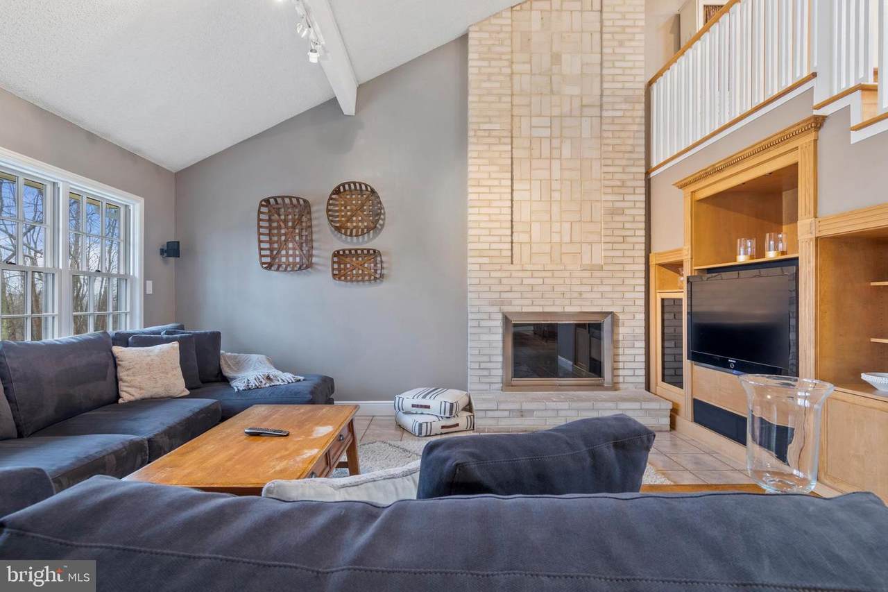 33 Haymarket Lane - Photo 1