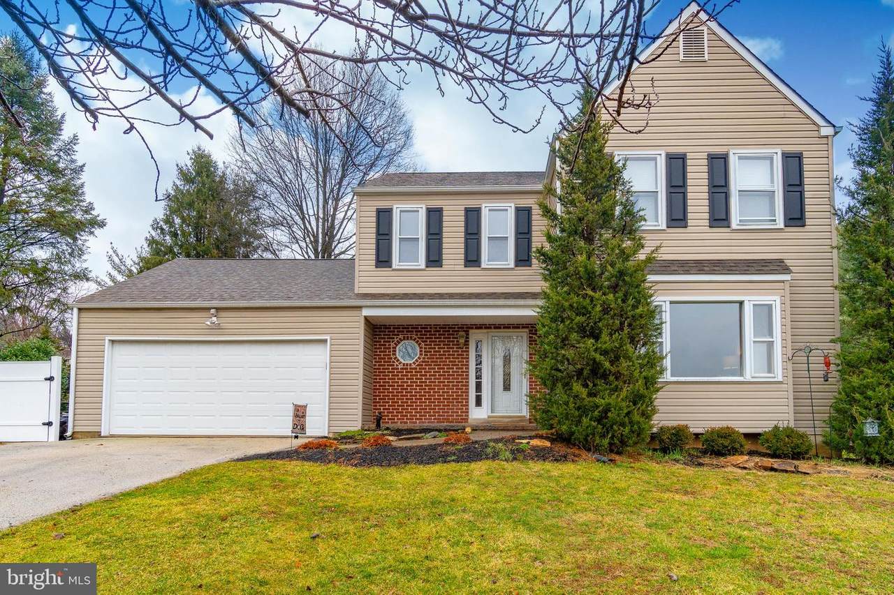 1221 Trafalgar Lane - Photo 1