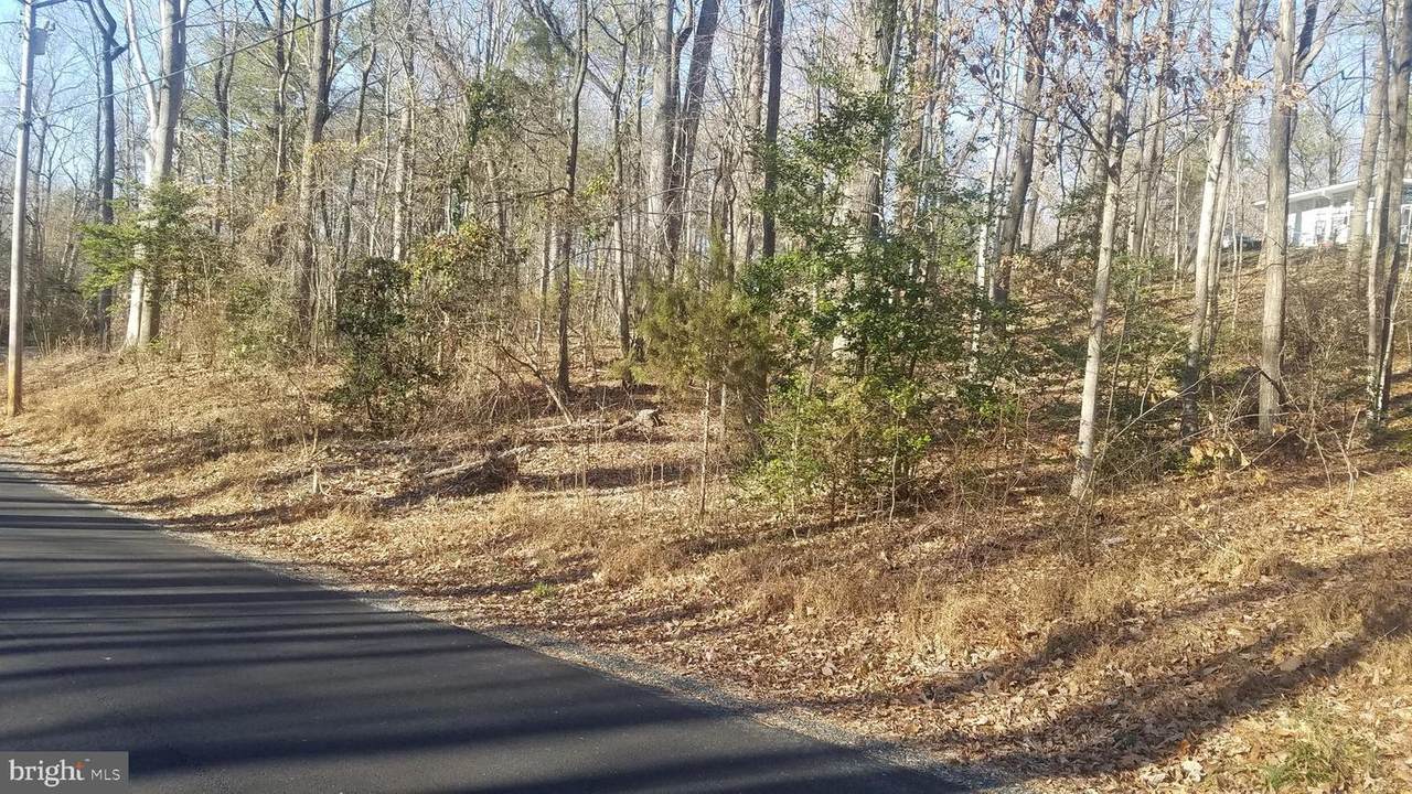 542 Bay View Drive - Photo 1