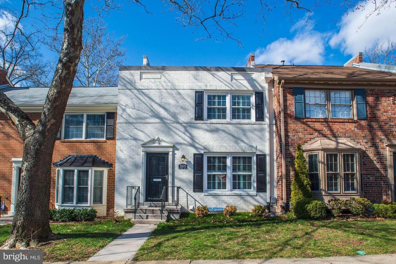 5926 Queenston Street - Photo 1
