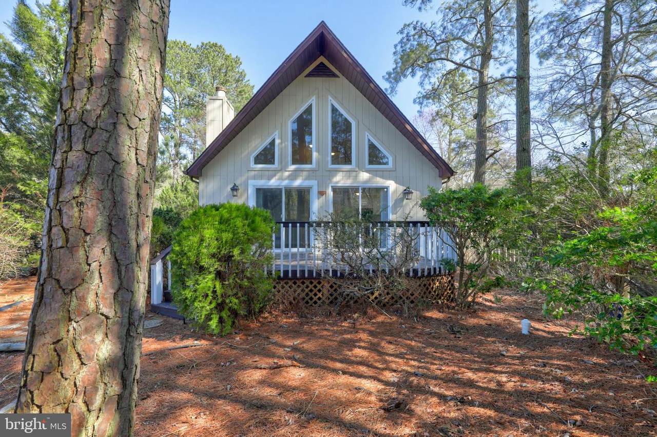 948 Lake View Drive - Photo 1