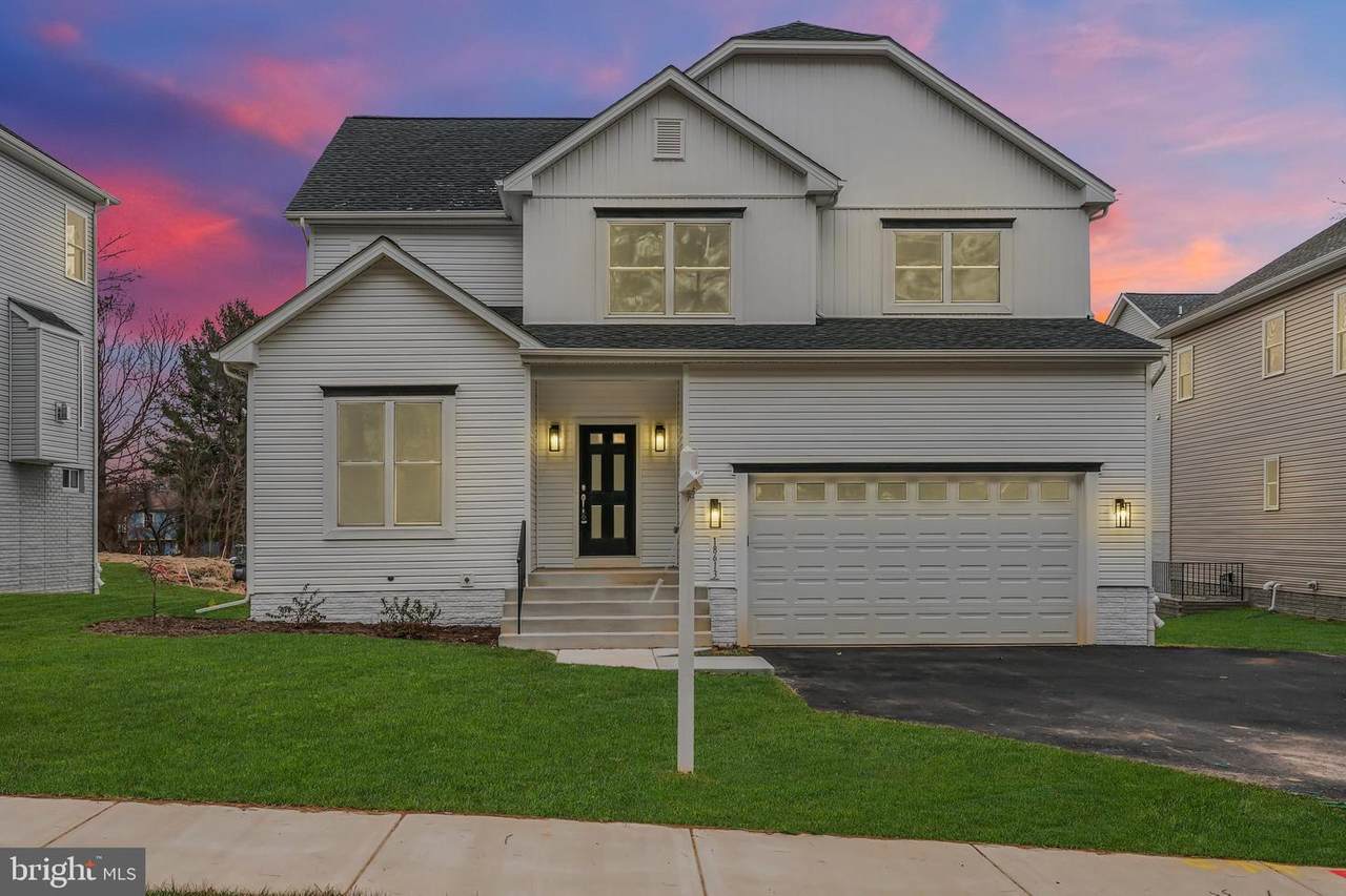 2106 Elsinore Avenue - Photo 1