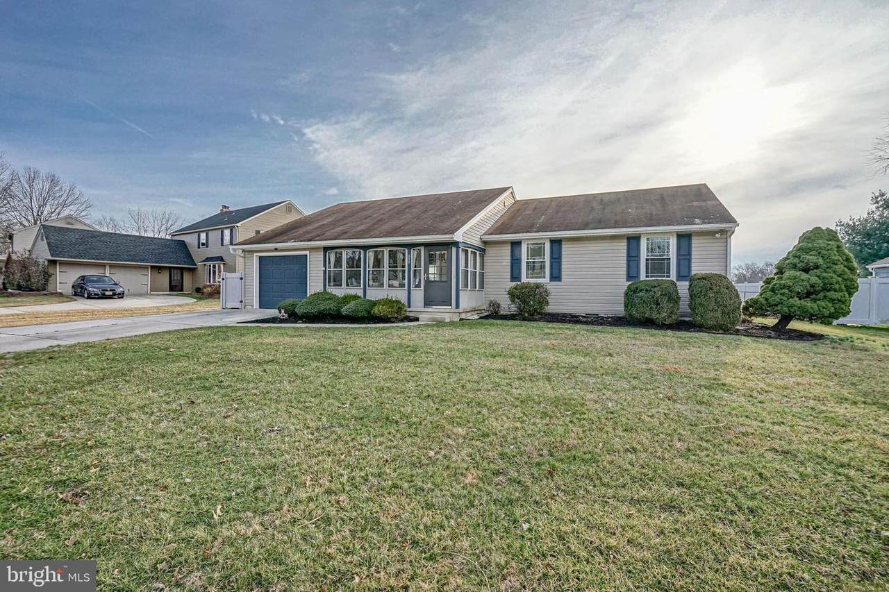 232 Southview Drive - Photo 1