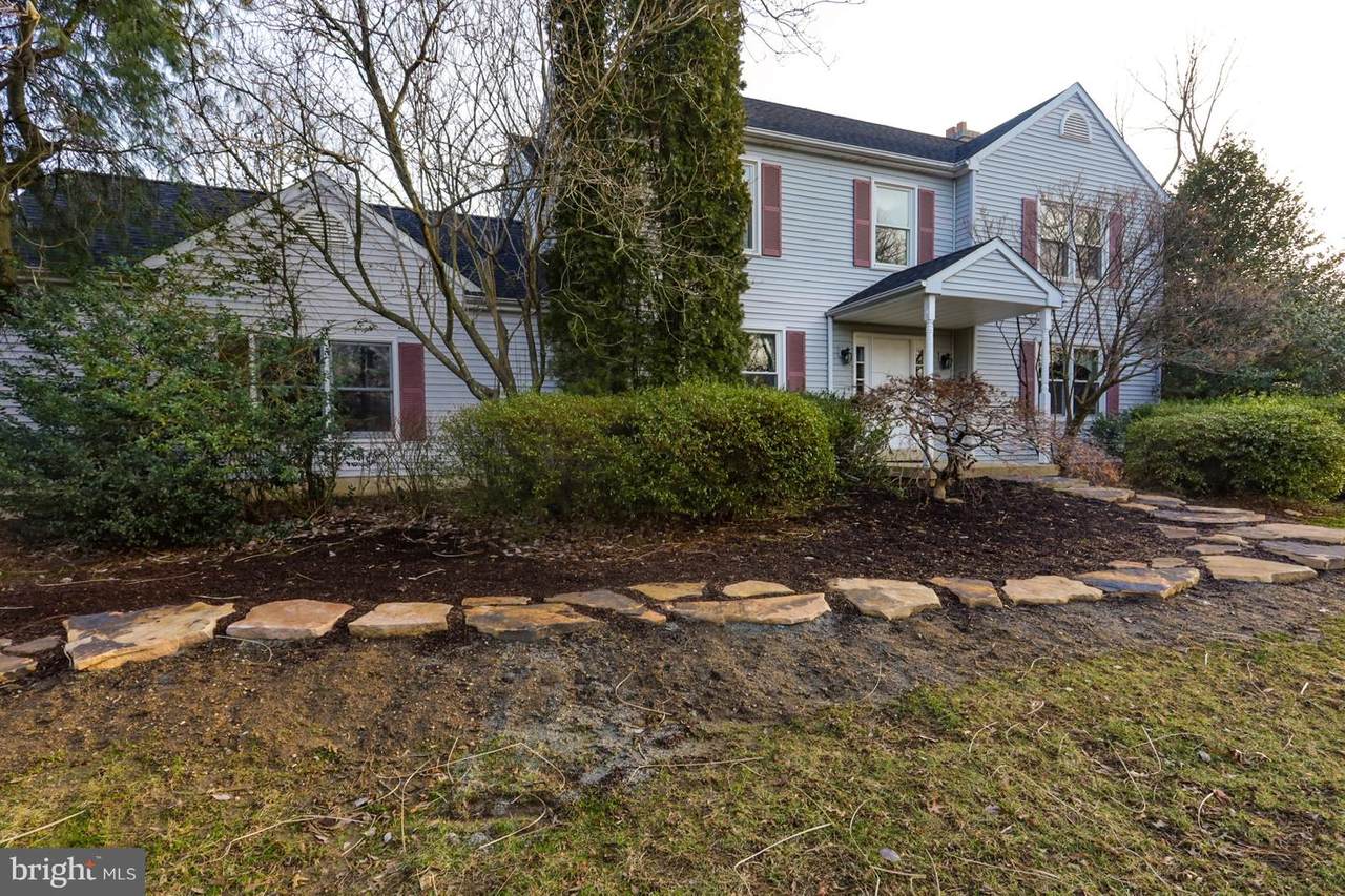 716 Featherbed Lane - Photo 1