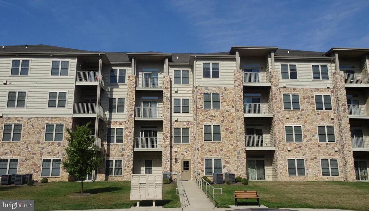 2000 Fountainview Circle - Photo 1