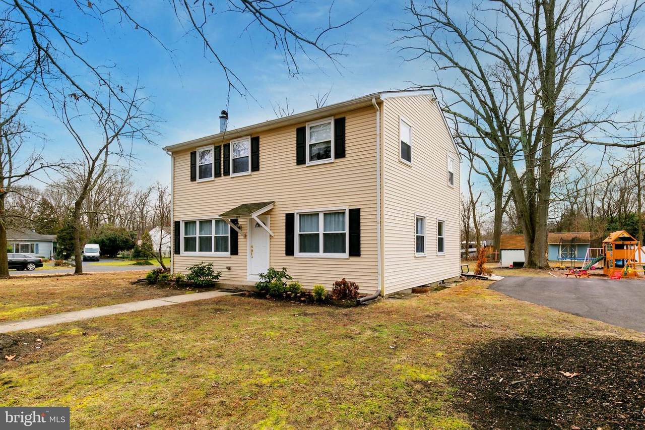 209 Coral Avenue - Photo 1