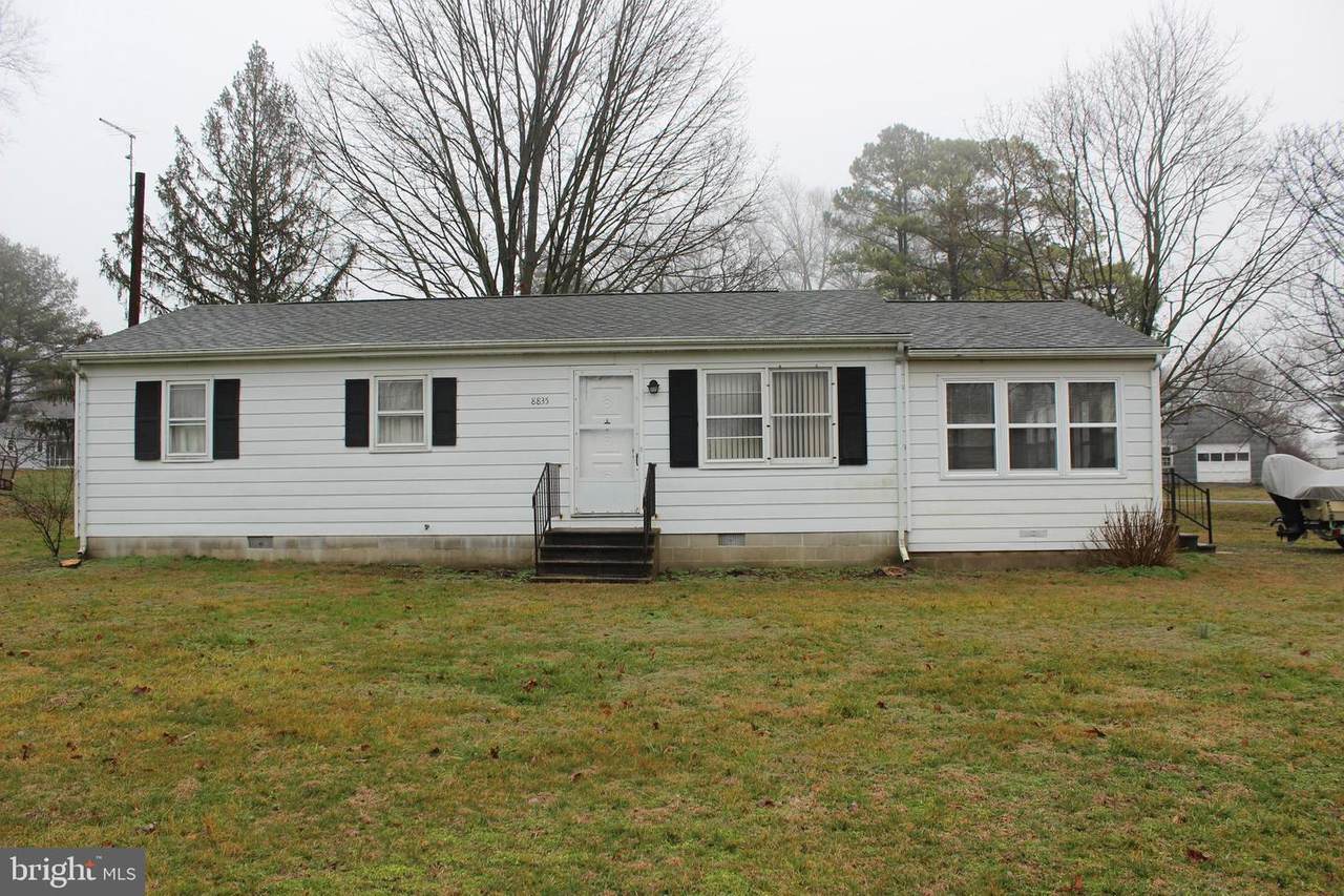8835 Fairlee Road - Photo 1