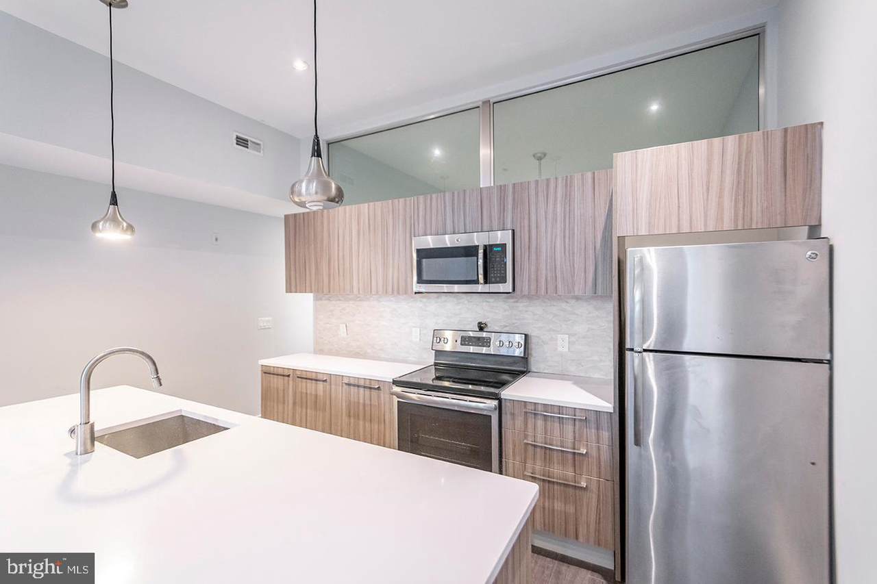 412 13TH Street - Photo 1