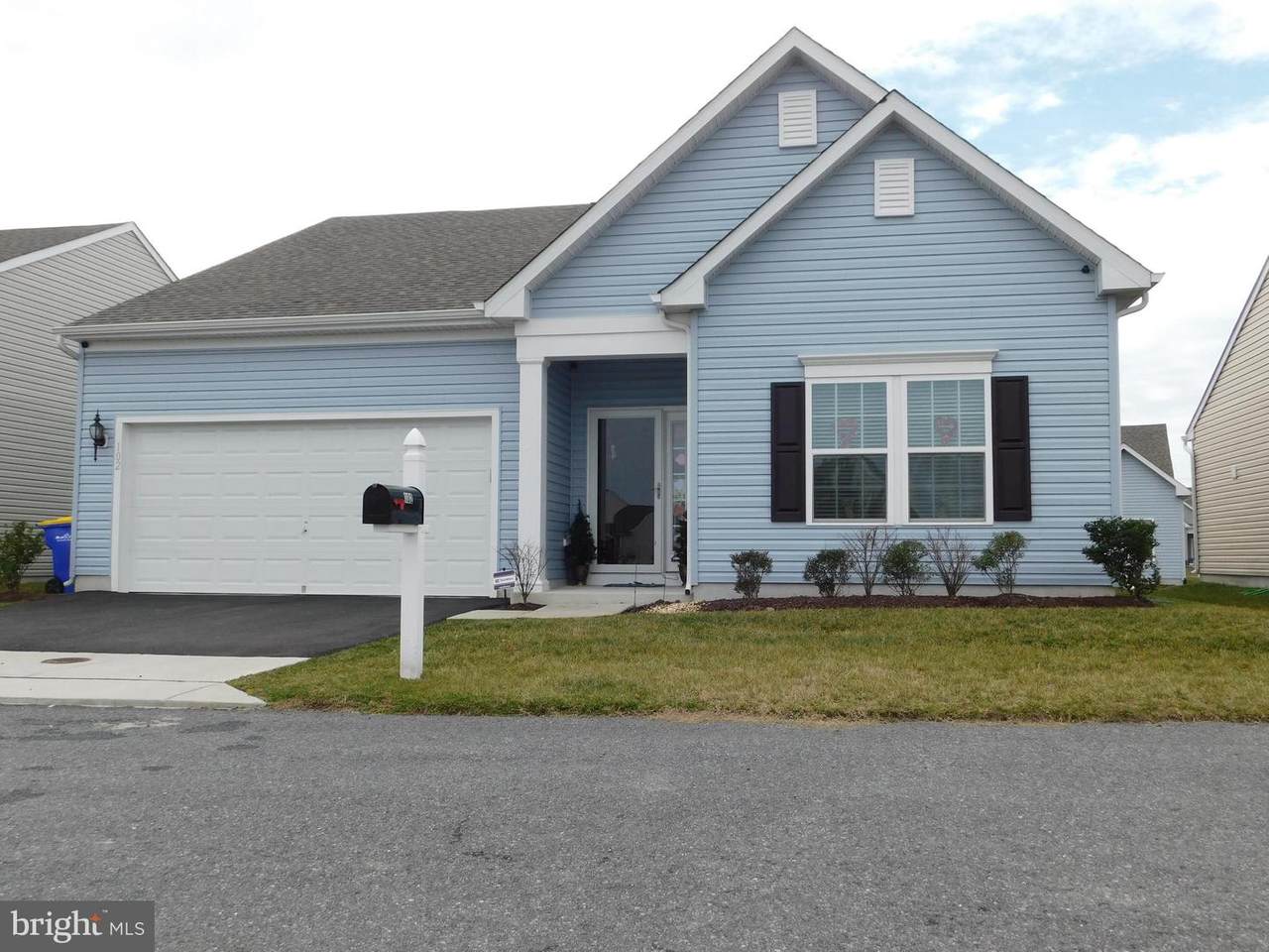 102 Lauras Court - Photo 1