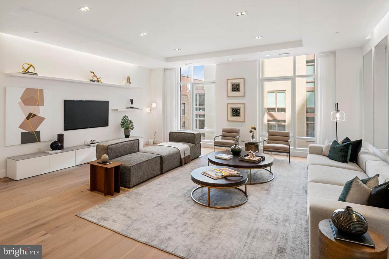 2110 Walnut Street - Photo 1