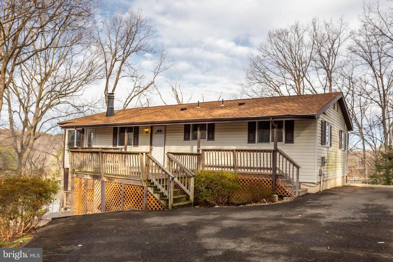 282 Valerie Lane - Photo 1