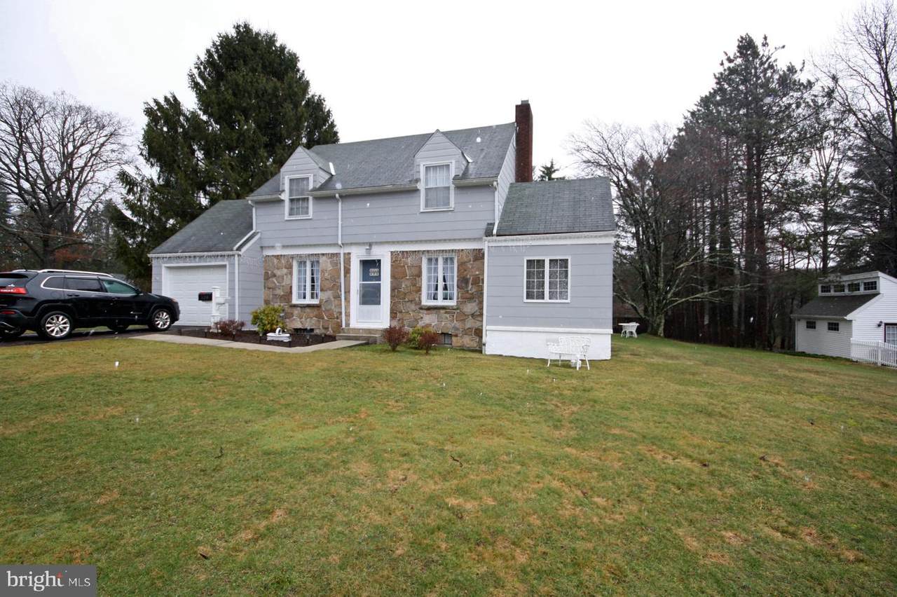 108 8TH Street - Photo 1
