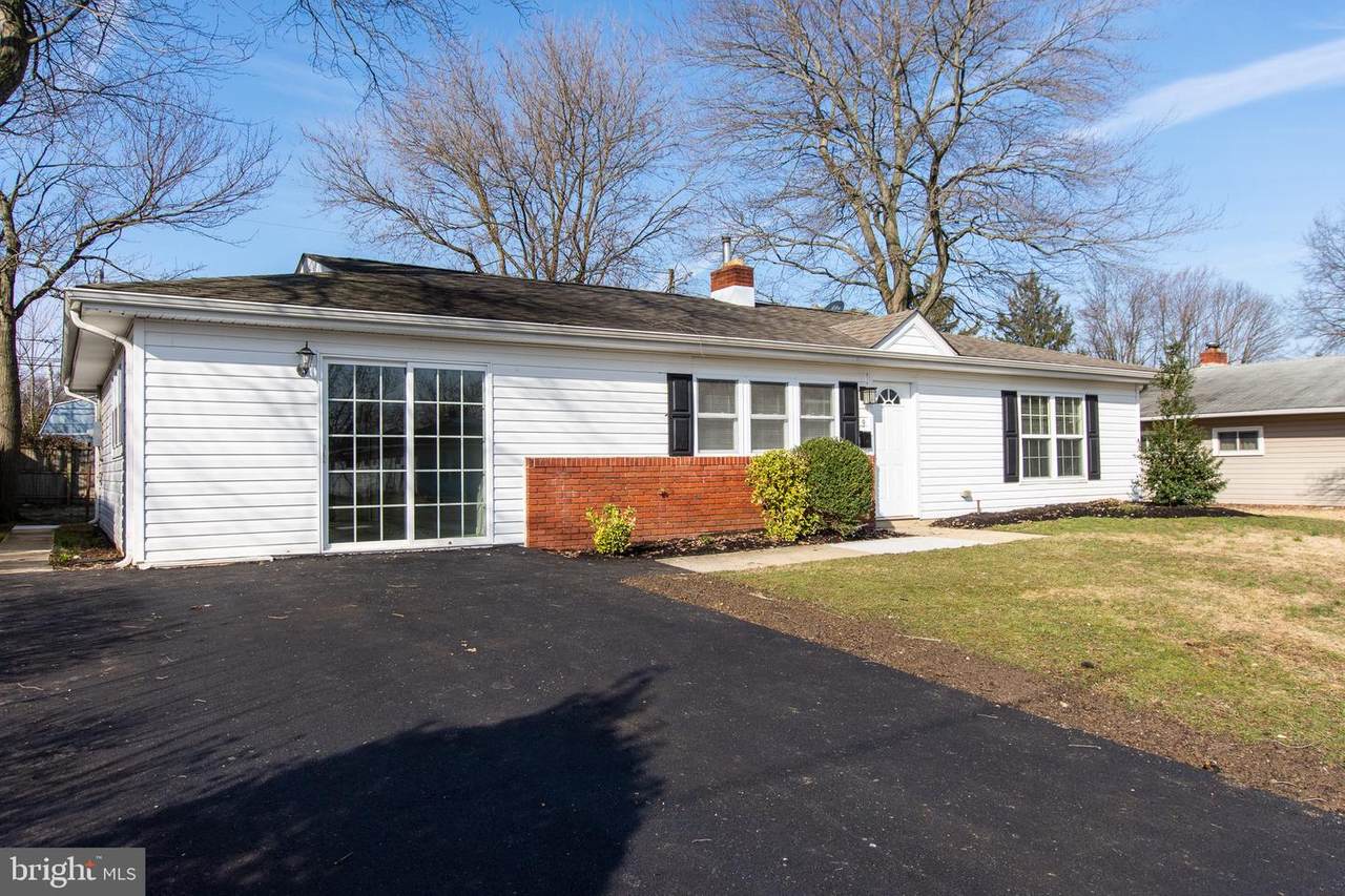9 Mercer Drive - Photo 1