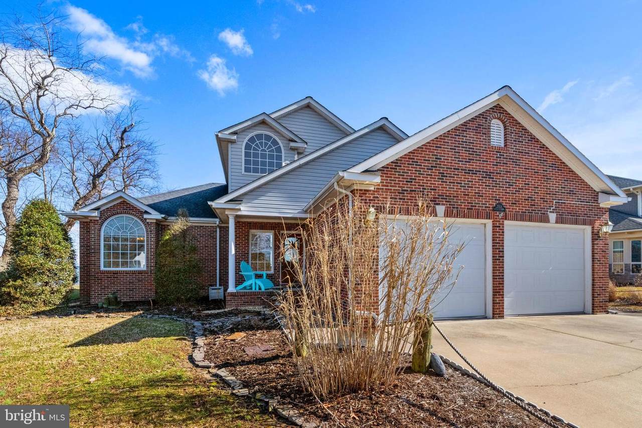 2904 Riverview Drive - Photo 1