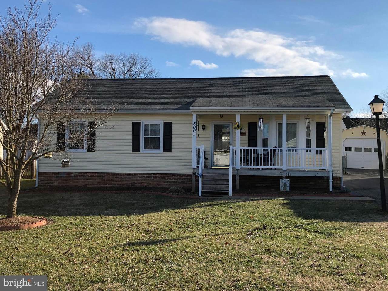 5005 Norris Drive - Photo 1