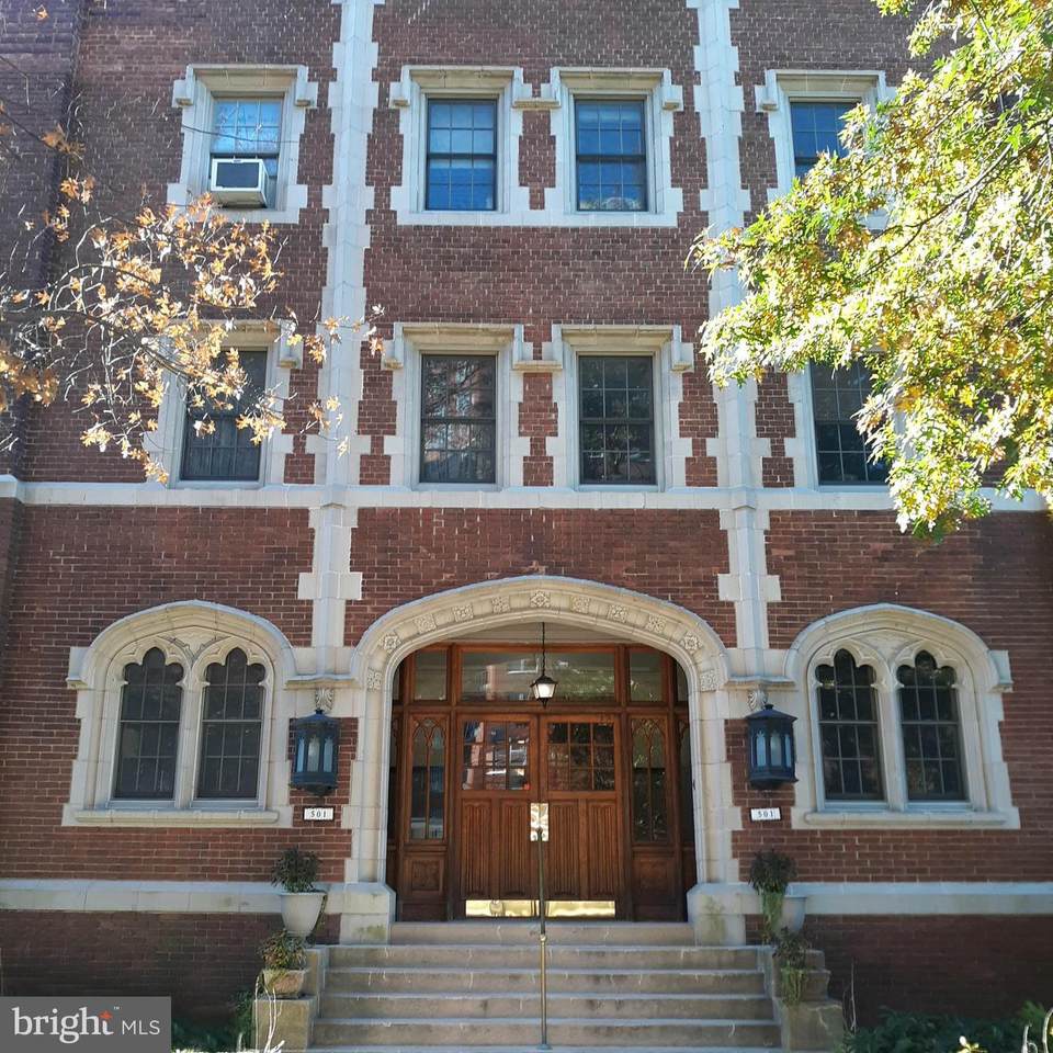 501 University Parkway - Photo 1