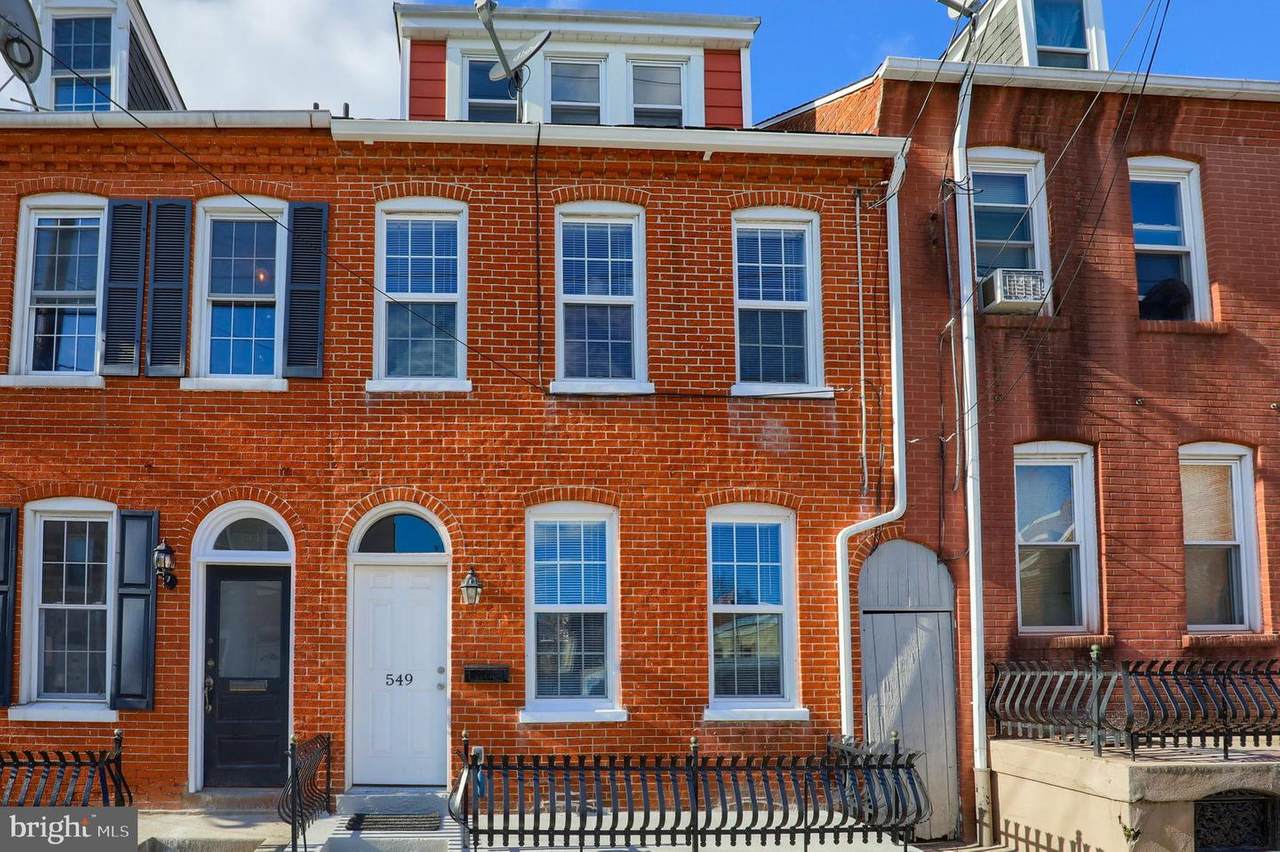 549 Vine Street - Photo 1
